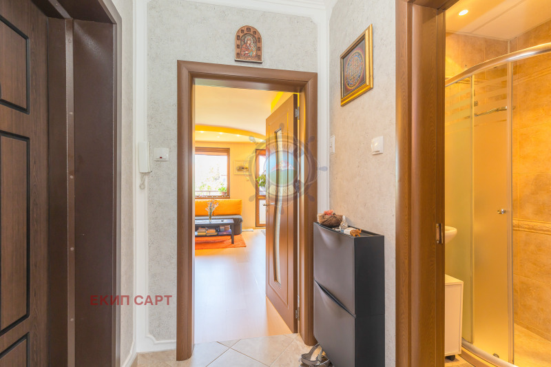 Продава  3-стаен град Варна , Цветен квартал , 79 кв.м | 59956844 - изображение [15]