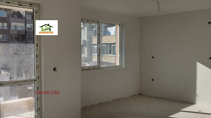 Продава 3-СТАЕН, гр. Пазарджик, Устрем, снимка 2 - Апартаменти - 53246291