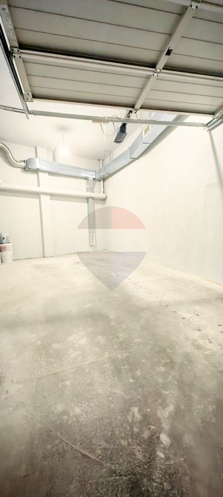 Продава ГАРАЖ, ПАРКОМЯСТО, гр. Варна, Операта, снимка 4 - Гаражи и паркоместа - 55307841