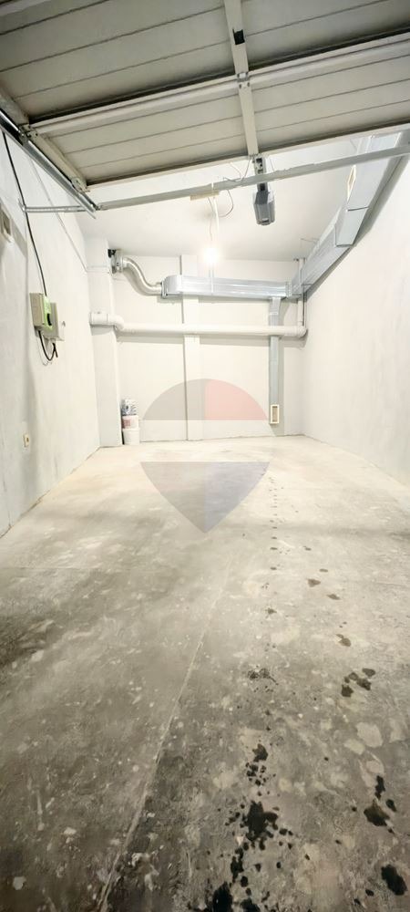 Продава ГАРАЖ, ПАРКОМЯСТО, гр. Варна, Операта, снимка 5 - Гаражи и паркоместа - 55307841