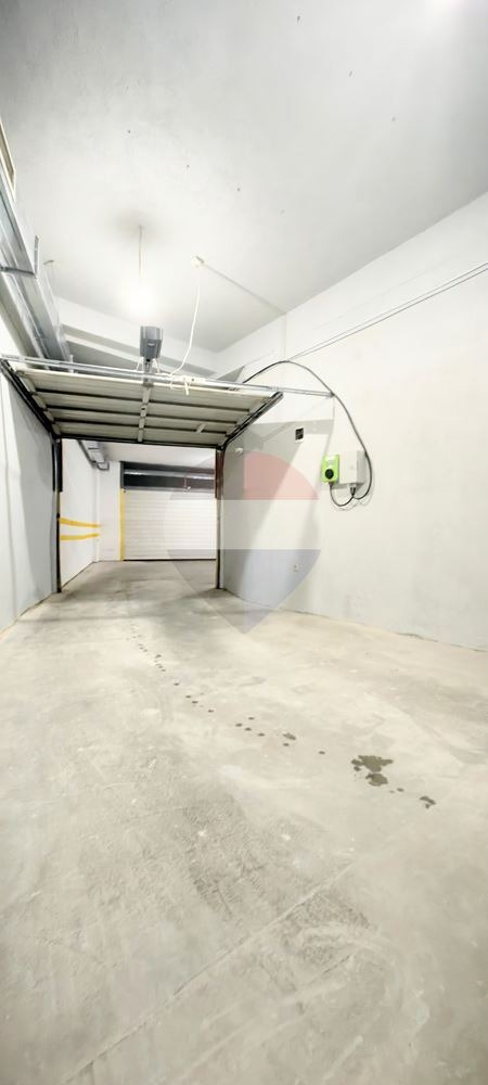 Продава ГАРАЖ, ПАРКОМЯСТО, гр. Варна, Операта, снимка 6 - Гаражи и паркоместа - 55307841