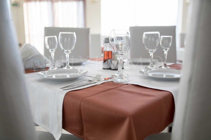 Продава ХОТЕЛ, гр. Бургас, Сарафово, снимка 2 - Хотели - 53023449