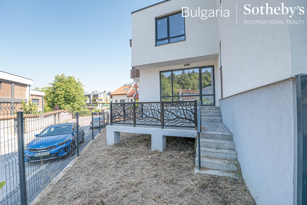Продава КЪЩА, гр. София, м-т Детски град, снимка 3 - Къщи - 55692903
