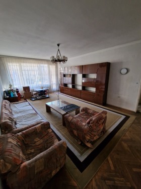 3 camere da letto Meditsinska akademiia, Sofia 2