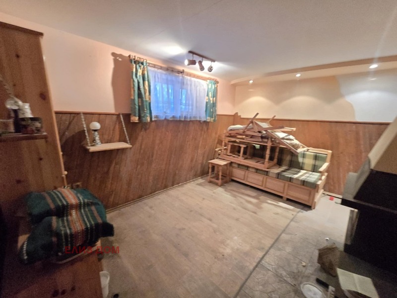 Продава ЕТАЖ ОТ КЪЩА, гр. Варна, Левски 2, снимка 10 - Етаж от къща - 52375210