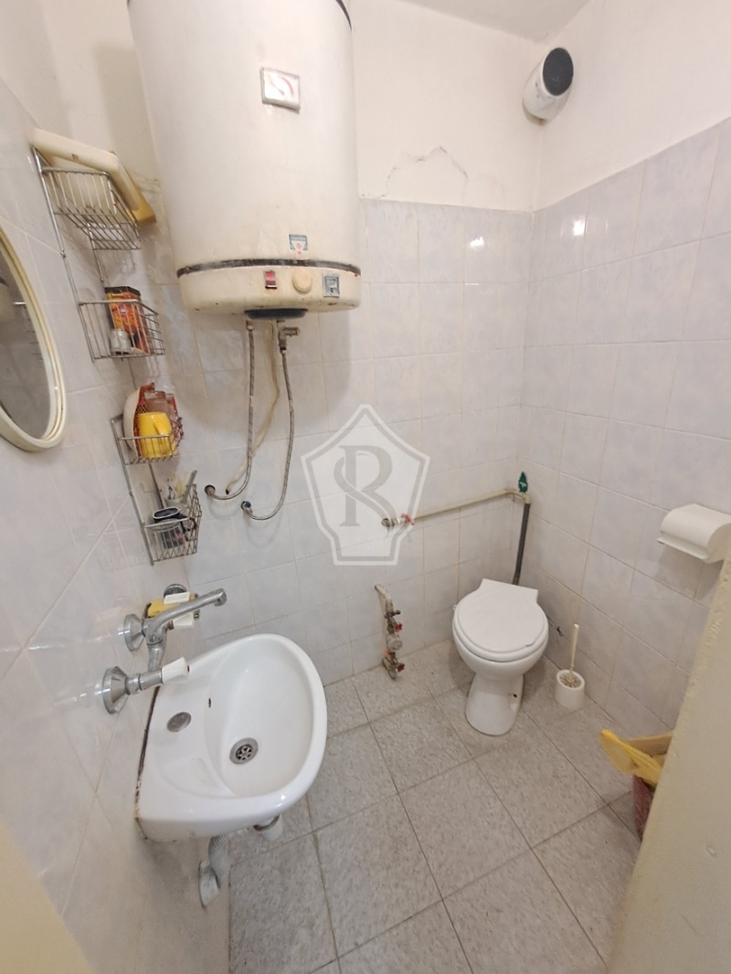 Продава МАГАЗИН, гр. Варна, Център, снимка 2 - Магазини - 53596339