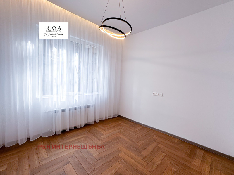 Продава 3-СТАЕН, гр. София, Център, снимка 9 - Апартаменти - 52503782