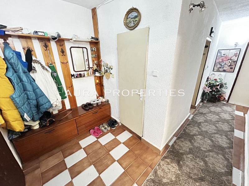 Продава 3-СТАЕН, гр. Разград, Освобождение, снимка 10 - Апартаменти - 52602835