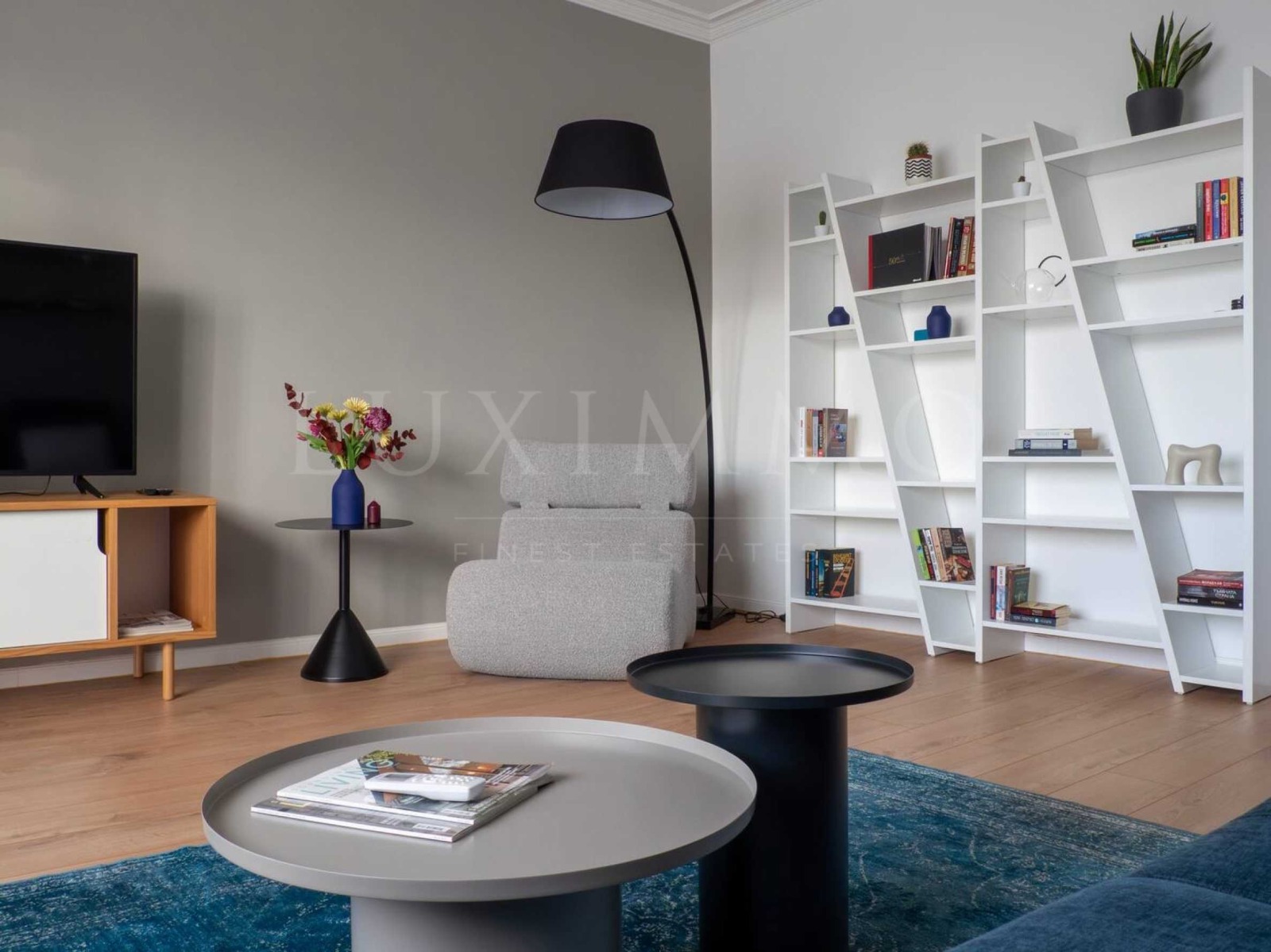 Продава 3-СТАЕН, гр. София, Център, снимка 2 - Апартаменти - 55441630