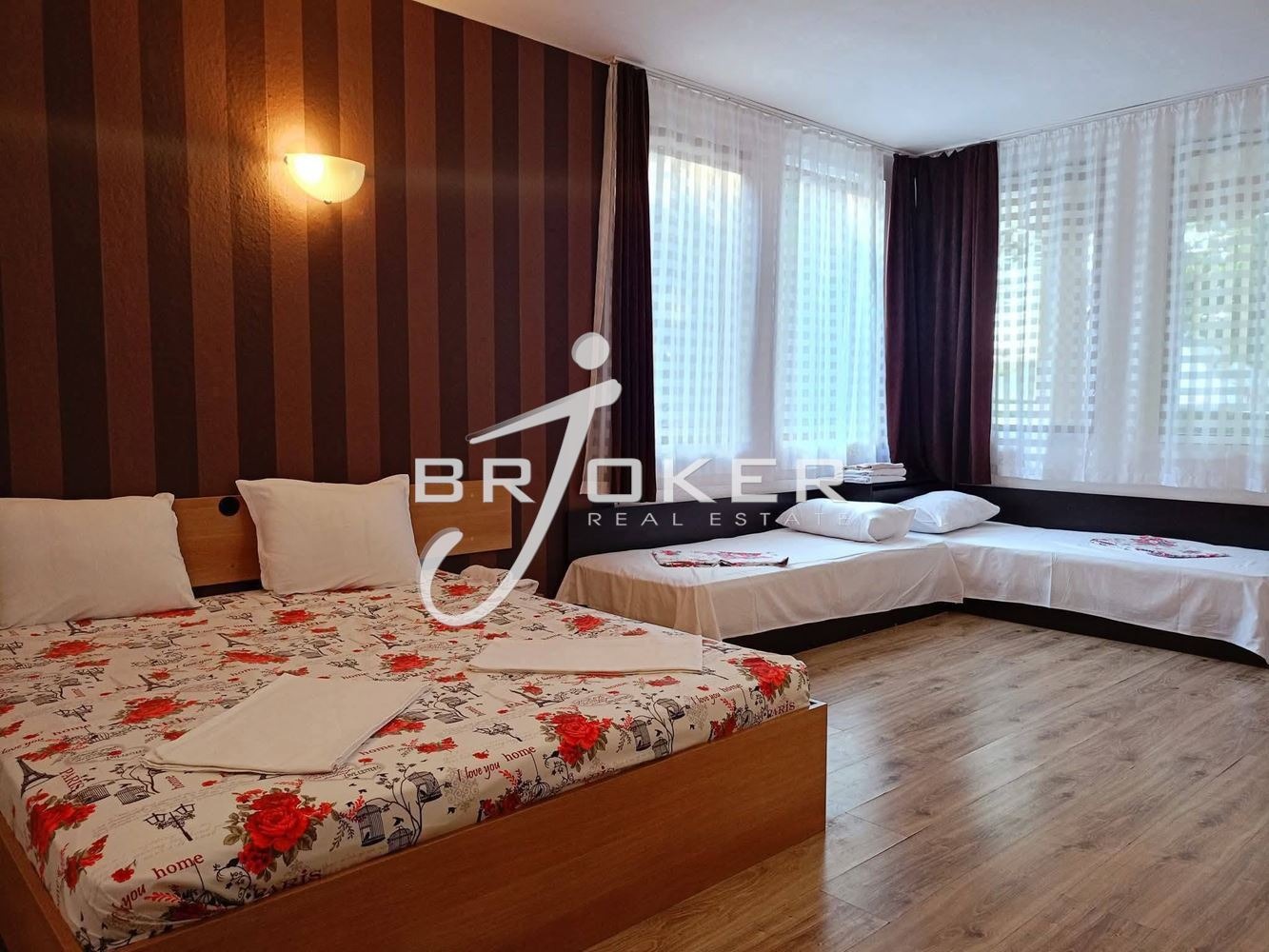 Продава ХОТЕЛ, с. Стремци, област Кърджали, снимка 11 - Хотели - 56621978