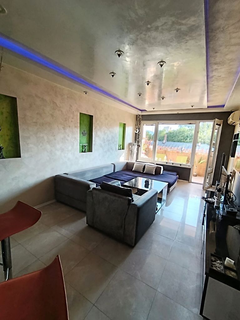 Продава  4-стаен град София , Надежда 1 , 120 кв.м | 30732218