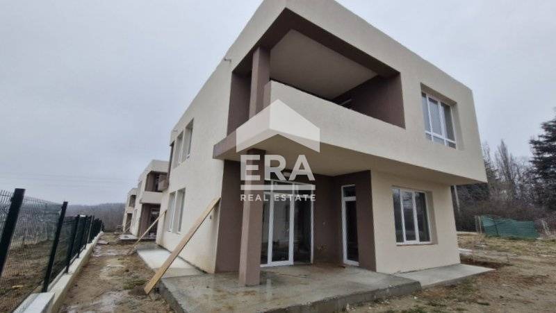 Продава КЪЩА, гр. Варна, м-т Боровец - юг, снимка 1 - Къщи - 49315543