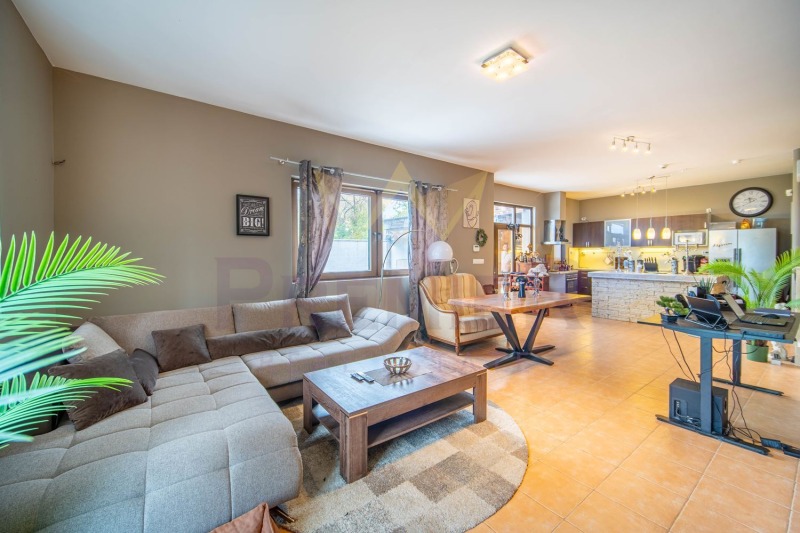 Продава КЪЩА, гр. Варна, Левски 1, снимка 3 - Къщи - 53073423