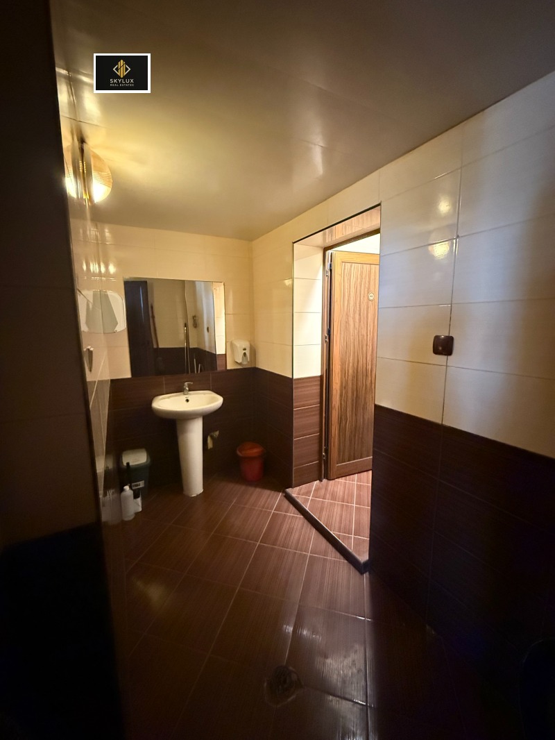 Продава ЗАВЕДЕНИЕ, с. Караманци, област Хасково, снимка 2 - Заведения - 52687560