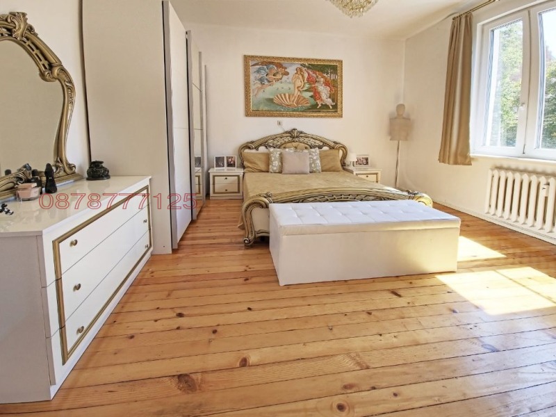 Na prodej  3 ložnice Sofia , Centar , 140 m2 | 53216258 - obraz [11]