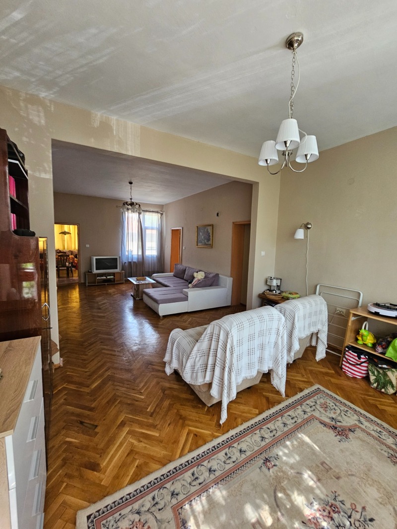 Продава  Етаж от къща град Кюстендил , Център , 144 кв.м | 44412669 - изображение [10]