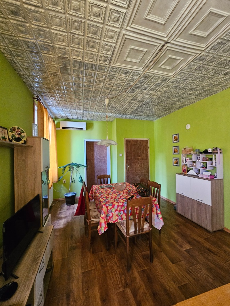 Продава  Етаж от къща град Кюстендил , Център , 144 кв.м | 44412669 - изображение [17]