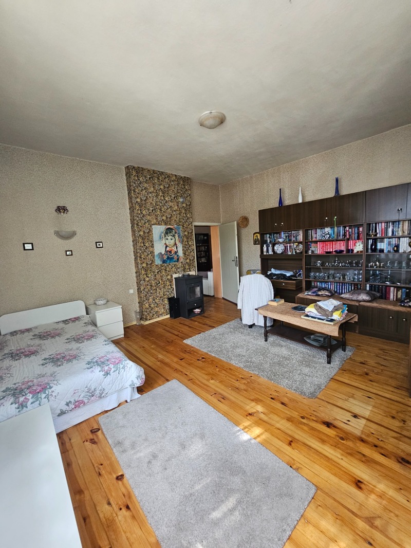 Продава  Етаж от къща град Кюстендил , Център , 144 кв.м | 44412669 - изображение [2]