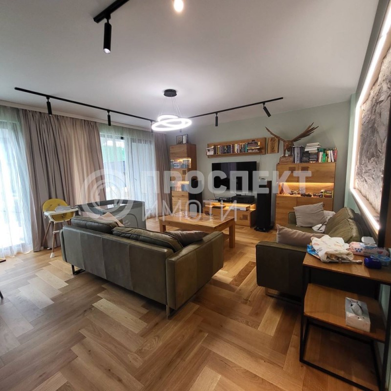 En venta  Casa región Plovdiv , Markovo , 191 metros cuadrados | 62993857