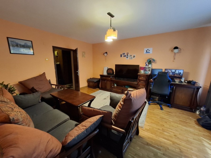 Till salu  2 sovrum Sofia , Geo Milev , 120 kvm | 69885952 - bild [2]