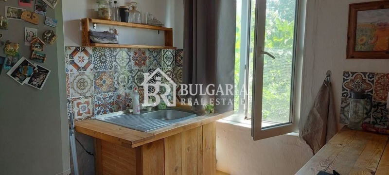 Продава КЪЩА, гр. Карнобат, област Бургас, снимка 8 - Къщи - 53089070