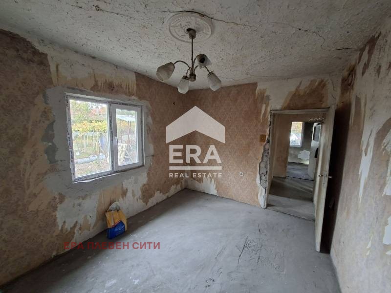 Продава КЪЩА, с. Гривица, област Плевен, снимка 9 - Къщи - 53692235