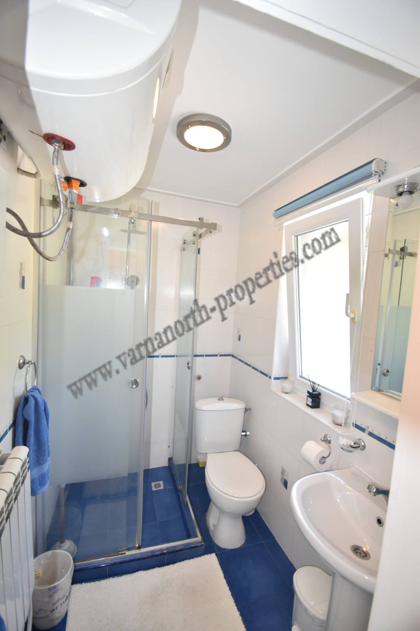 Продава КЪЩА, гр. Балчик, област Добрич, снимка 14 - Къщи - 54679779