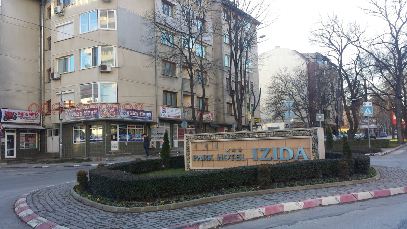 Продава 3-СТАЕН, гр. Добрич, Свети Георги