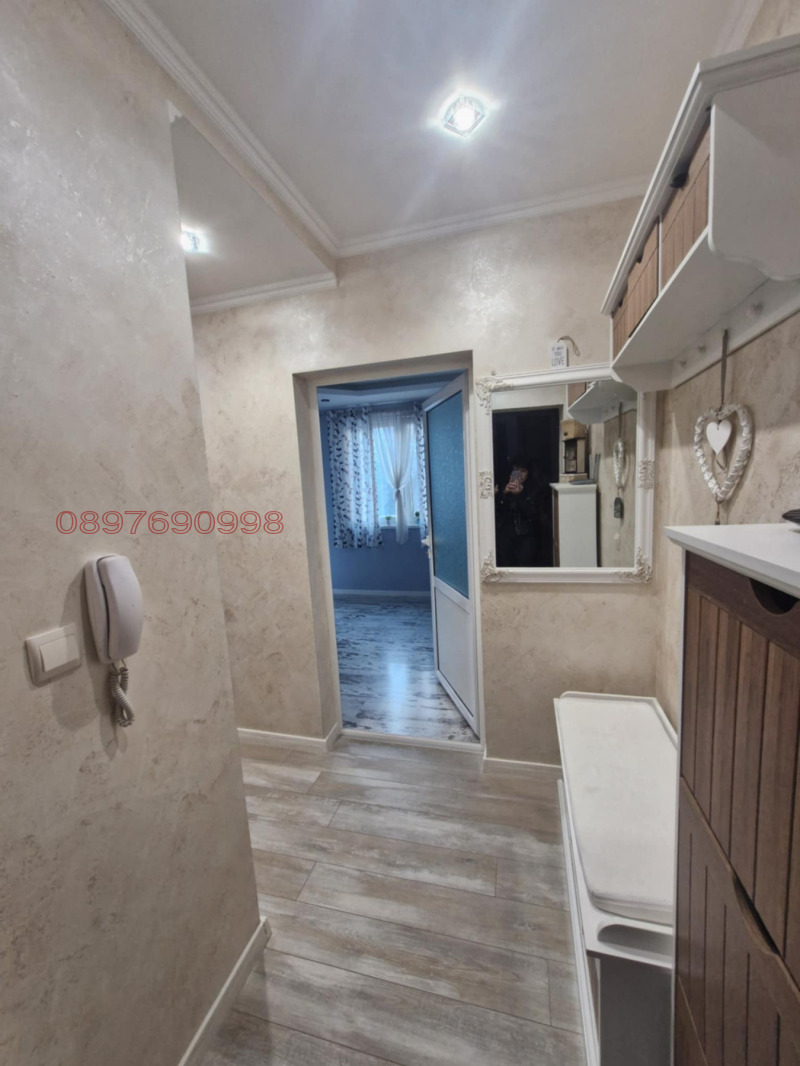 Продава 3-СТАЕН, гр. Добрич, Свети Георги, снимка 3 - Апартаменти - 52783470