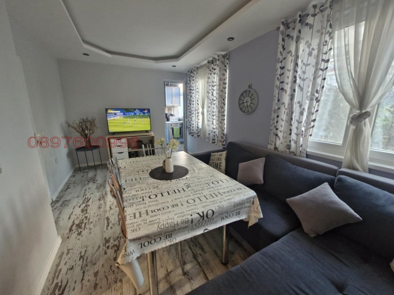 Продава 3-СТАЕН, гр. Добрич, Свети Георги, снимка 13 - Апартаменти - 52783470