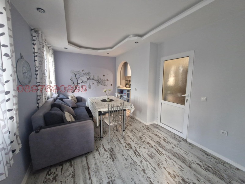 Продава 3-СТАЕН, гр. Добрич, Свети Георги, снимка 6 - Апартаменти - 52783470