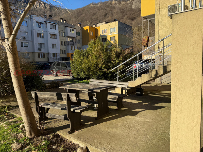 Продава 3-СТАЕН, гр. Тетевен, област Ловеч, снимка 3 - Апартаменти - 52812367