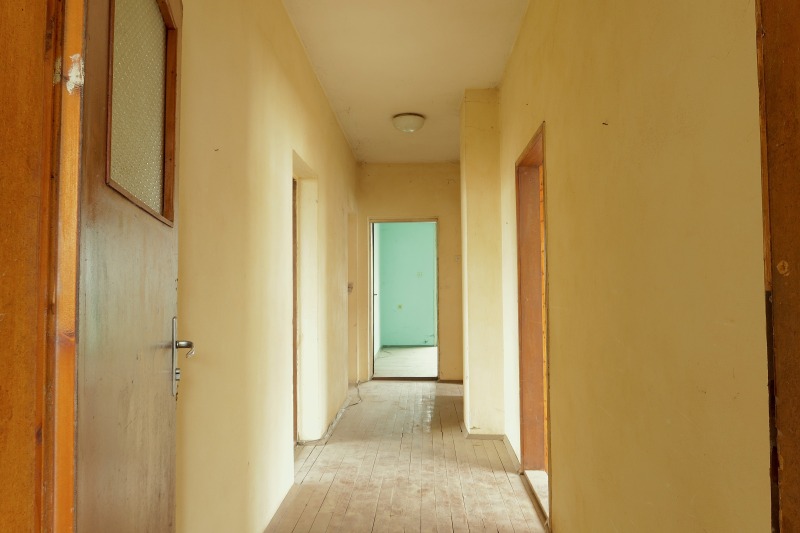 Продава ЕТАЖ ОТ КЪЩА, гр. Враца, Металург