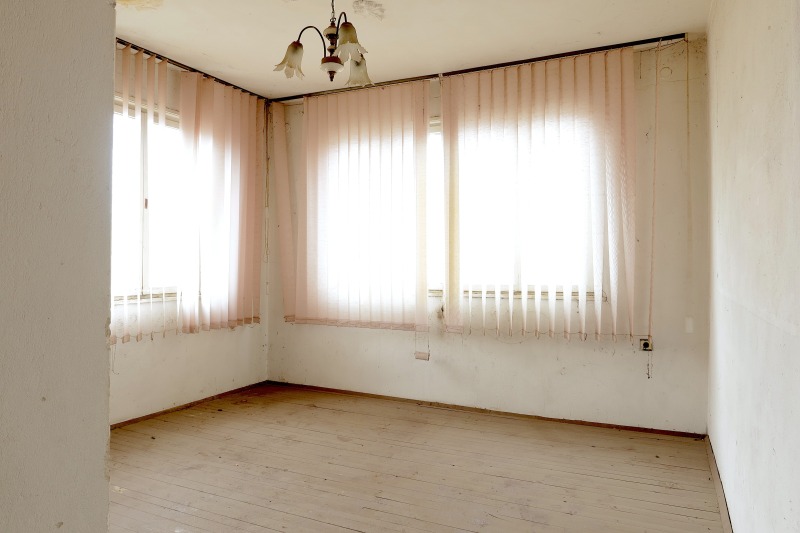 Продава ЕТАЖ ОТ КЪЩА, гр. Враца, Металург, снимка 4 - Етаж от къща - 52661649