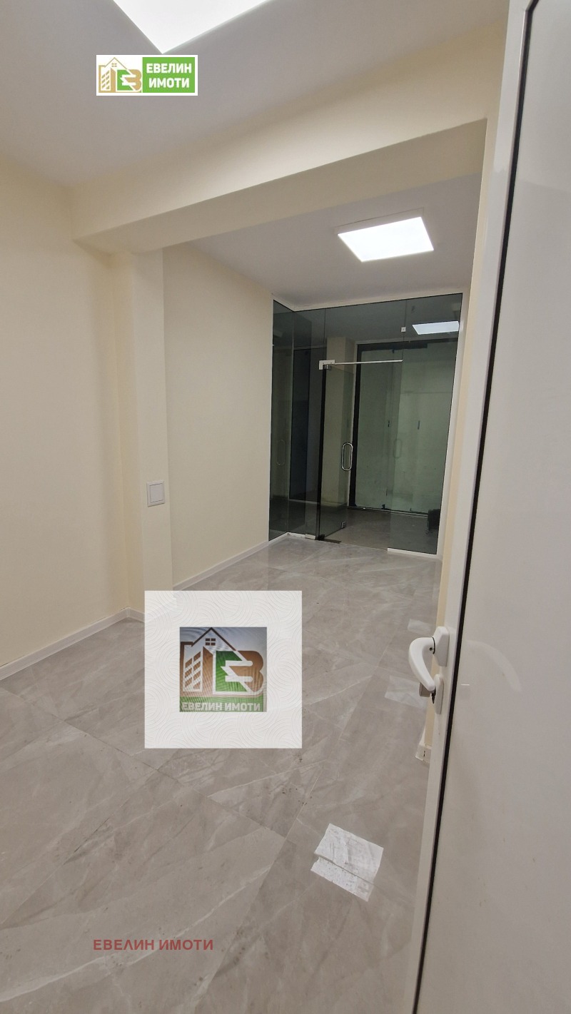 Продава МАГАЗИН, гр. Русе, Център, снимка 2 - Магазини - 53166430