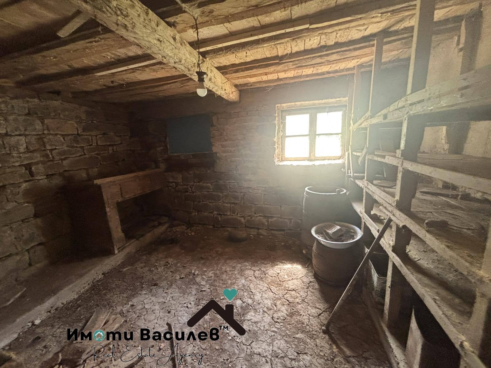 Продава КЪЩА, гр. Годеч, област София област, снимка 8 - Къщи - 54325758
