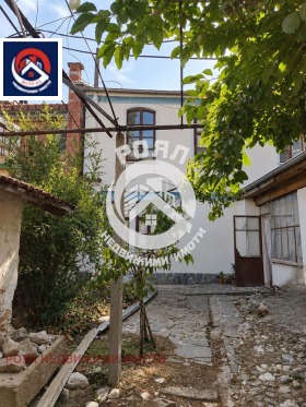 Продава  Къща, гр. Перущица