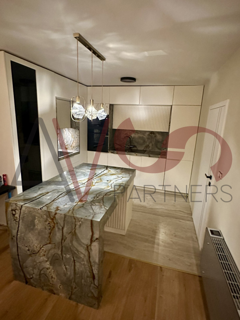 De vânzare  1 dormitor Sofia , Mladost 4 , 82 mp | 93731940