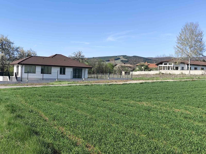 Продава КЪЩА, гр. София, с. Иваняне, снимка 7 - Къщи - 53367859