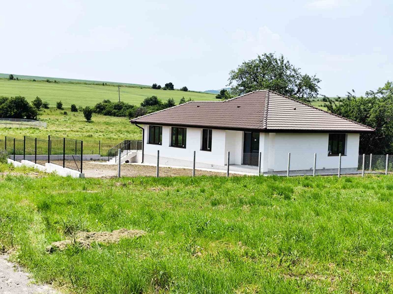 Продава КЪЩА, гр. София, с. Иваняне, снимка 8 - Къщи - 53367859