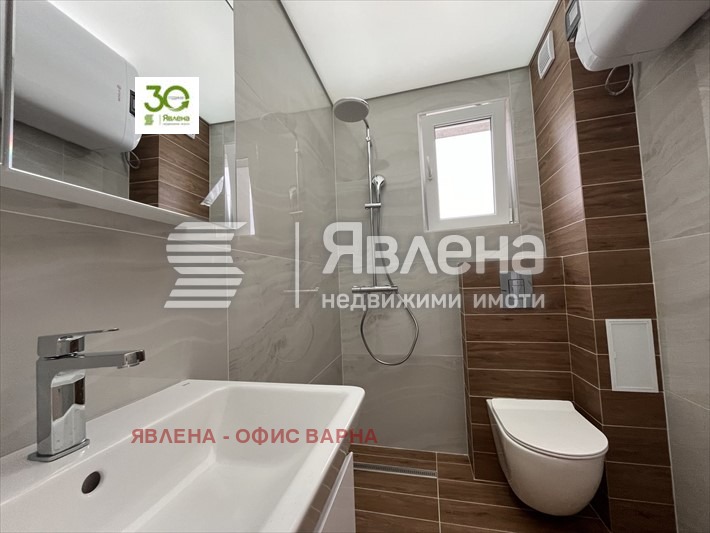 In vendita  2 camere da letto Varna , Vazragdane 3 , 80 mq | 46408144