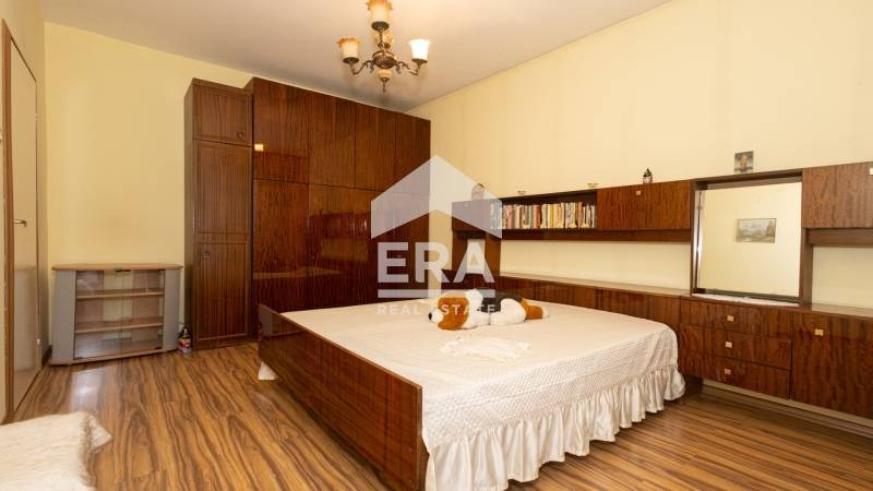 Продава 3-СТАЕН, гр. София, Оборище, снимка 9 - Апартаменти - 54699003