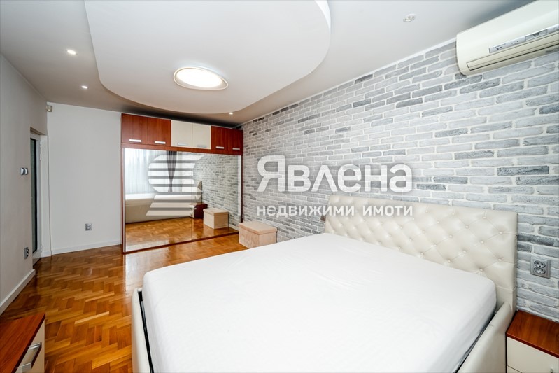 Продава 4-СТАЕН, гр. София, Оборище, снимка 7 - Апартаменти - 56379626