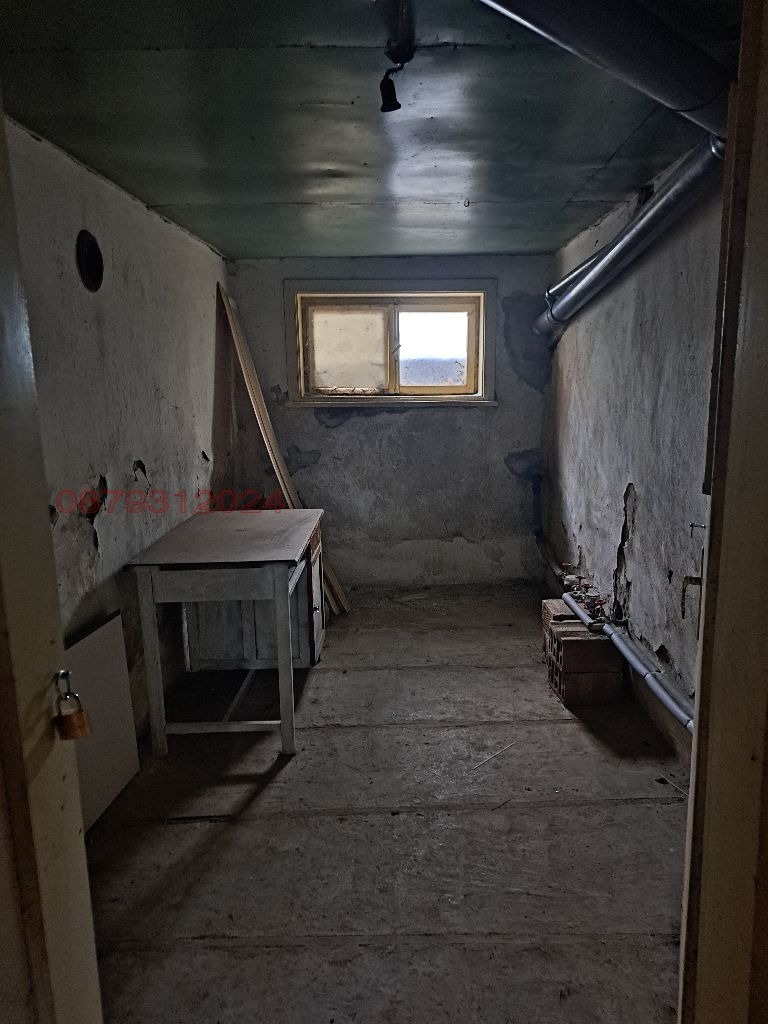 Продава ЕТАЖ ОТ КЪЩА, гр. Ловеч, Гозница, снимка 3 - Етаж от къща - 53205010