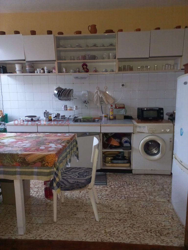 Продава ЕТАЖ ОТ КЪЩА, гр. Ловеч, Гозница, снимка 6 - Етаж от къща - 53205010