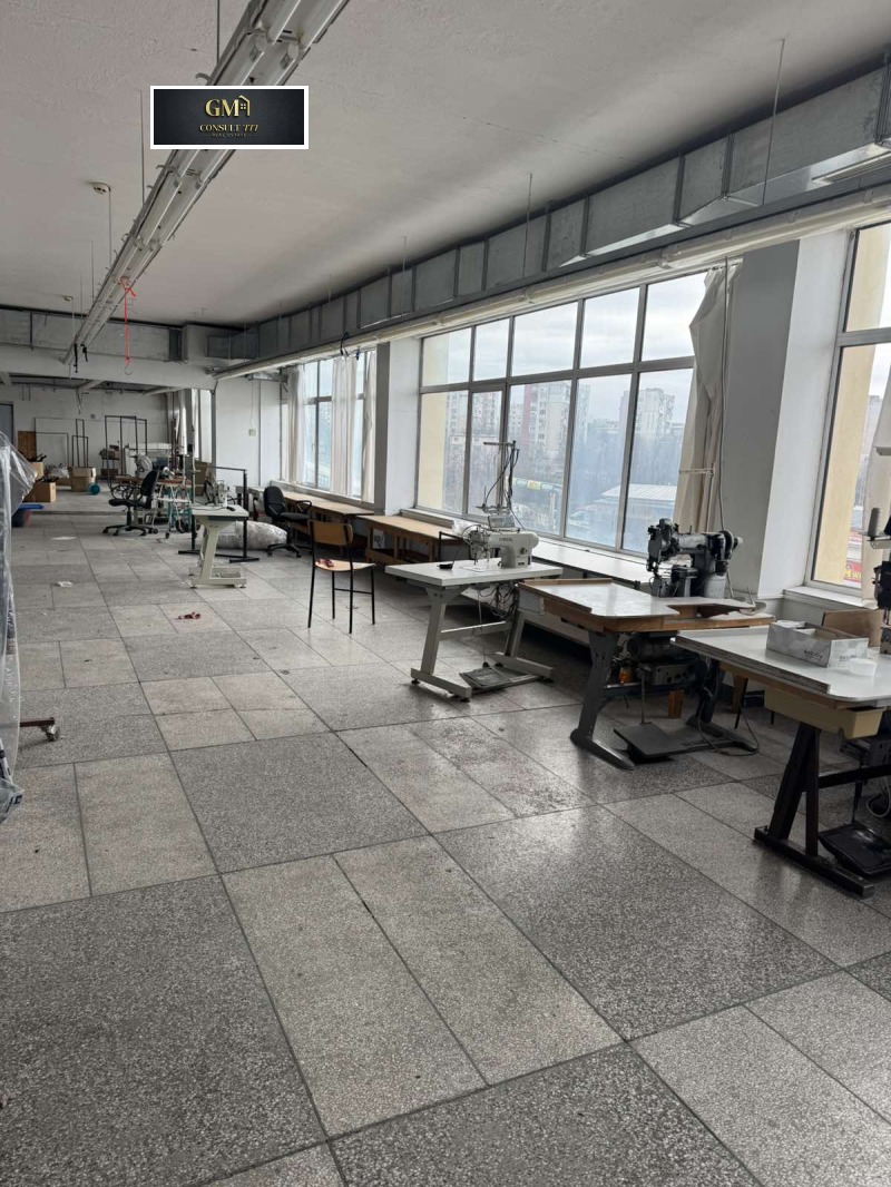 Продава ПРОМ. ПОМЕЩЕНИЕ, гр. Плевен, Широк център, снимка 4 - Производствени сгради - 53284963