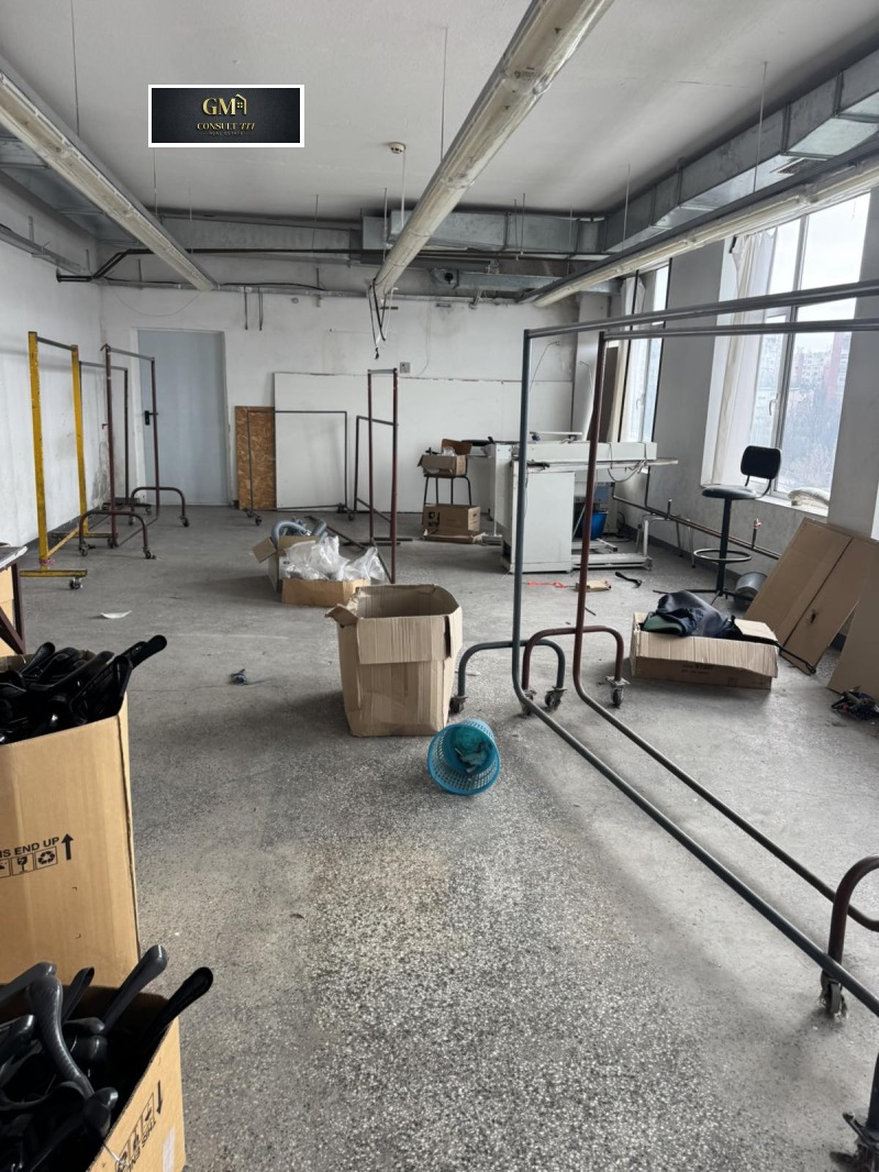 Продава ПРОМ. ПОМЕЩЕНИЕ, гр. Плевен, Широк център, снимка 7 - Производствени сгради - 53284963