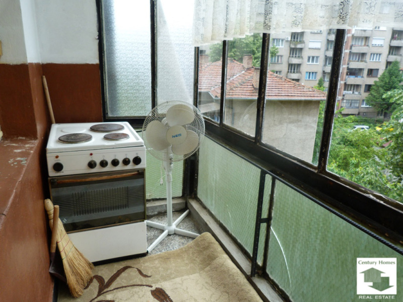 Продава 1-СТАЕН, гр. Велико Търново, Център, снимка 4 - Апартаменти - 53323867