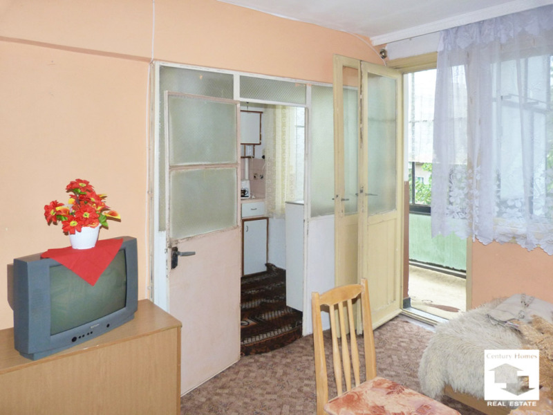 Продава 1-СТАЕН, гр. Велико Търново, Център, снимка 2 - Апартаменти - 53323867