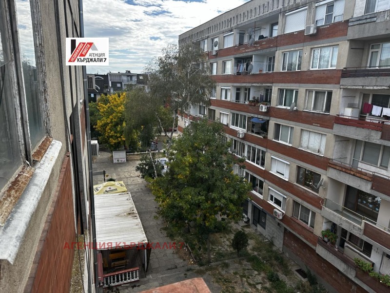 Продава  3-стаен град Кърджали , Център , 70 кв.м | 12959983 - изображение [10]